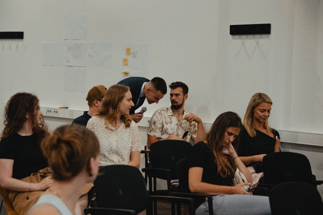 Audience question during a session